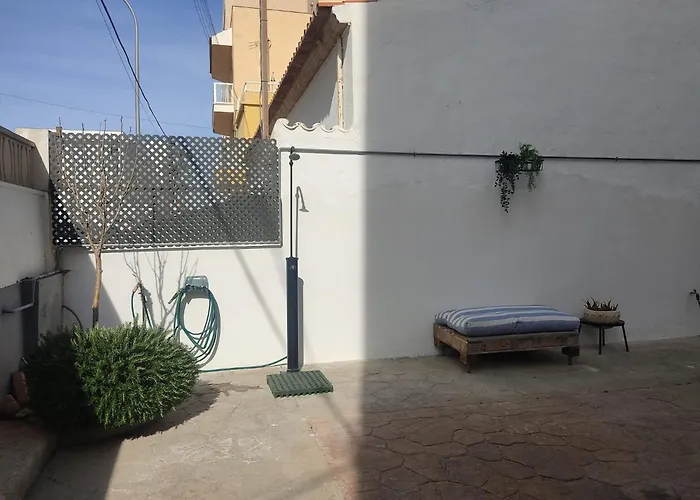 Ana House
